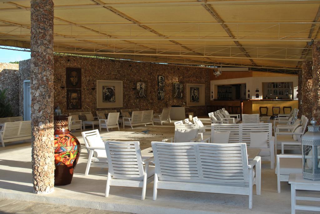 Kola Beach Resort Mambrui Exteriör bild