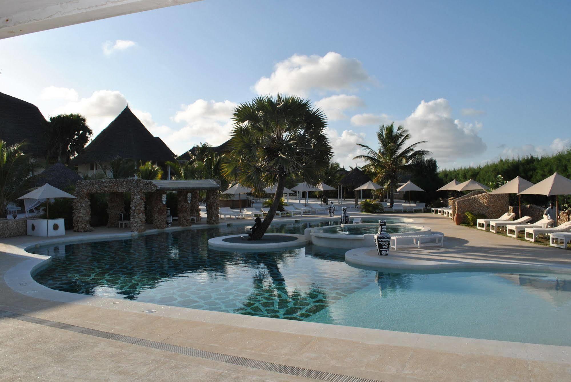 Kola Beach Resort Mambrui Exteriör bild