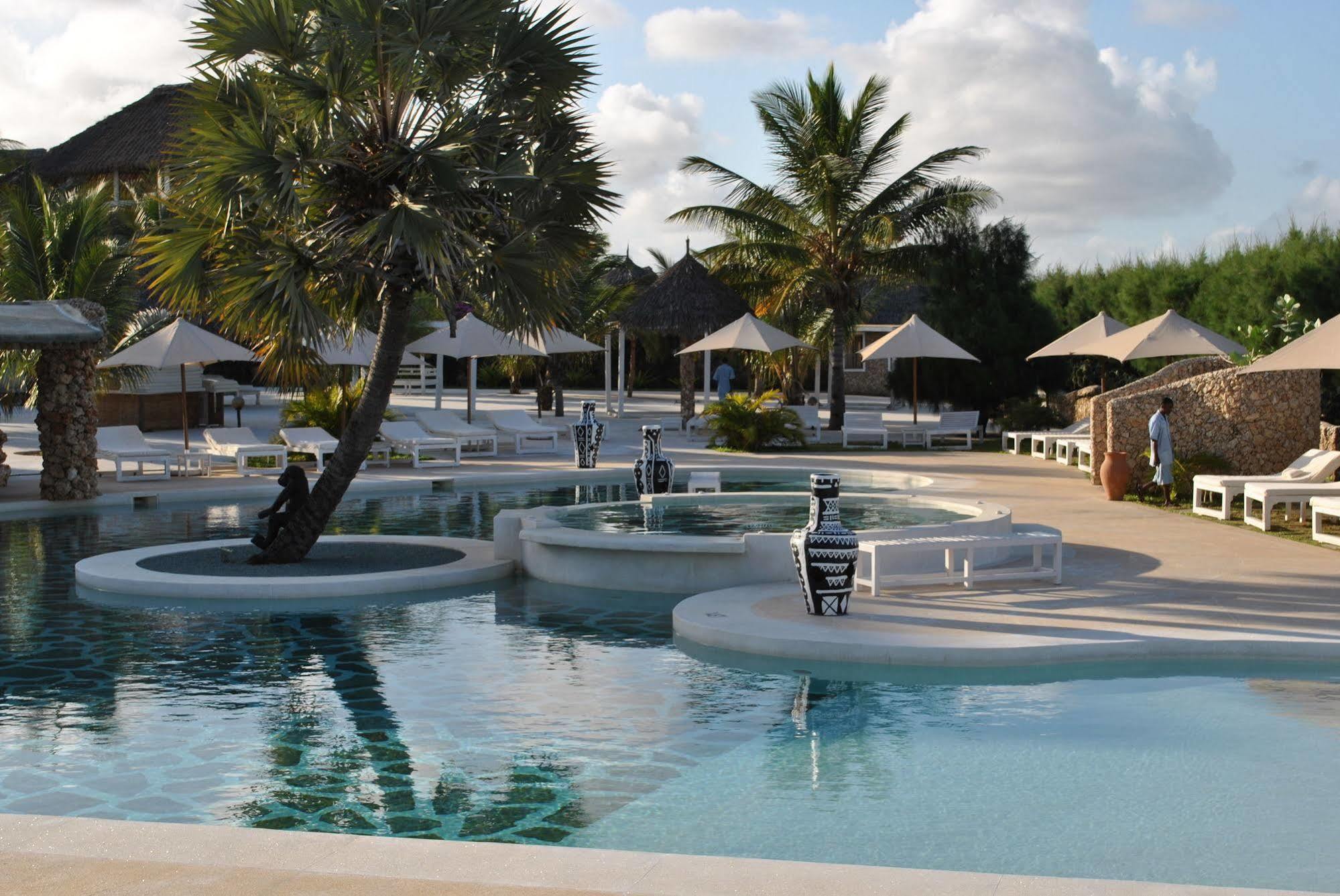 Kola Beach Resort Mambrui Exteriör bild